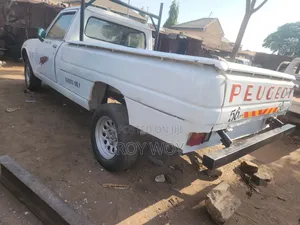 Peugeot 405 Break 1990 White
