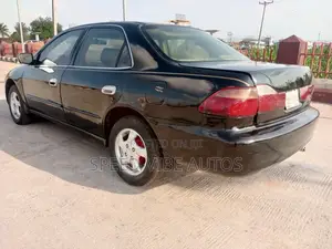 Honda Accord 2000 Black