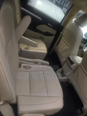 Toyota Highlander XLE 2019 Burgundy