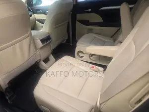 Toyota Highlander XLE 2019 Burgundy