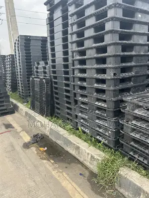 Chairs,Bed,Wardrobe
