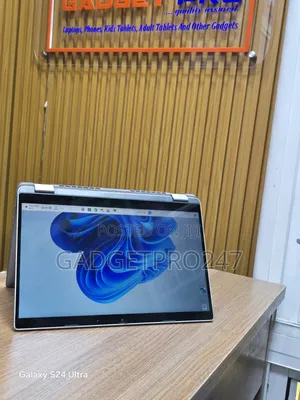 Laptop Dell Latitude 5320 2-in-1 32GB Intel Core i7 SSD 512GB