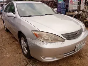 Toyota Camry 2005 Silver