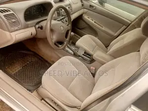 Toyota Camry 2005 Silver