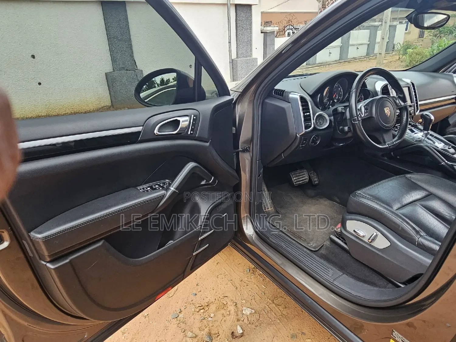 Porsche Cayenne 2012 Beige