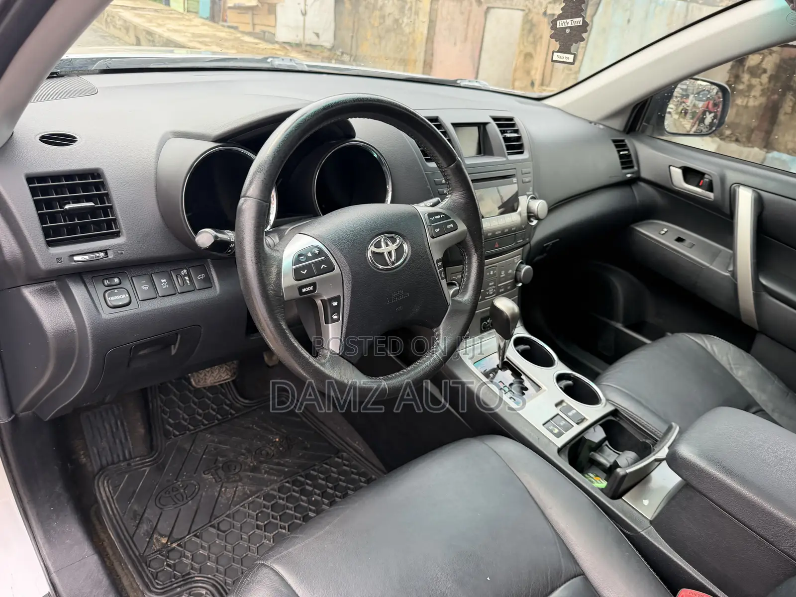 Toyota Highlander SE 2012 Silver