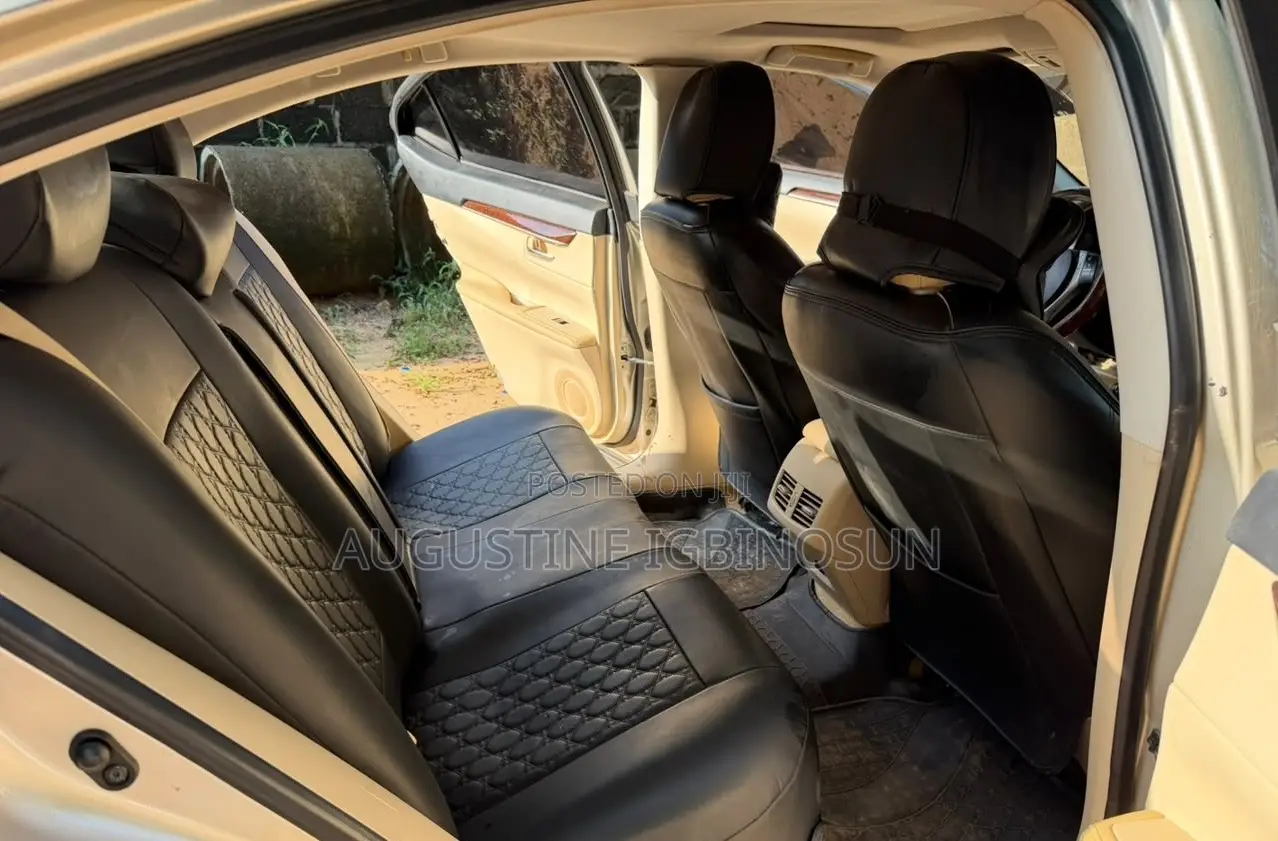 Lexus ES 2013 Gold