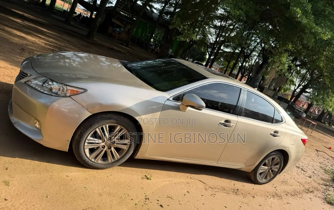 Lexus ES 2013 Gold