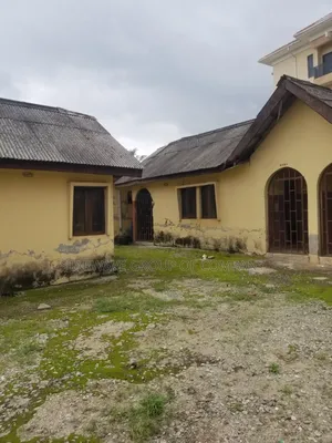 19bdrm Block of Flats in Bwari / Bwari for sale
