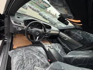 Mercedes-Benz E350 Base 4Matic Sedan AWD (3.5L 6cyl 7A) 2013 Black