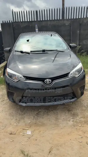 Toyota Corolla LE 4dr Sedan (1.8L 4cyl CVT) 2014 Black