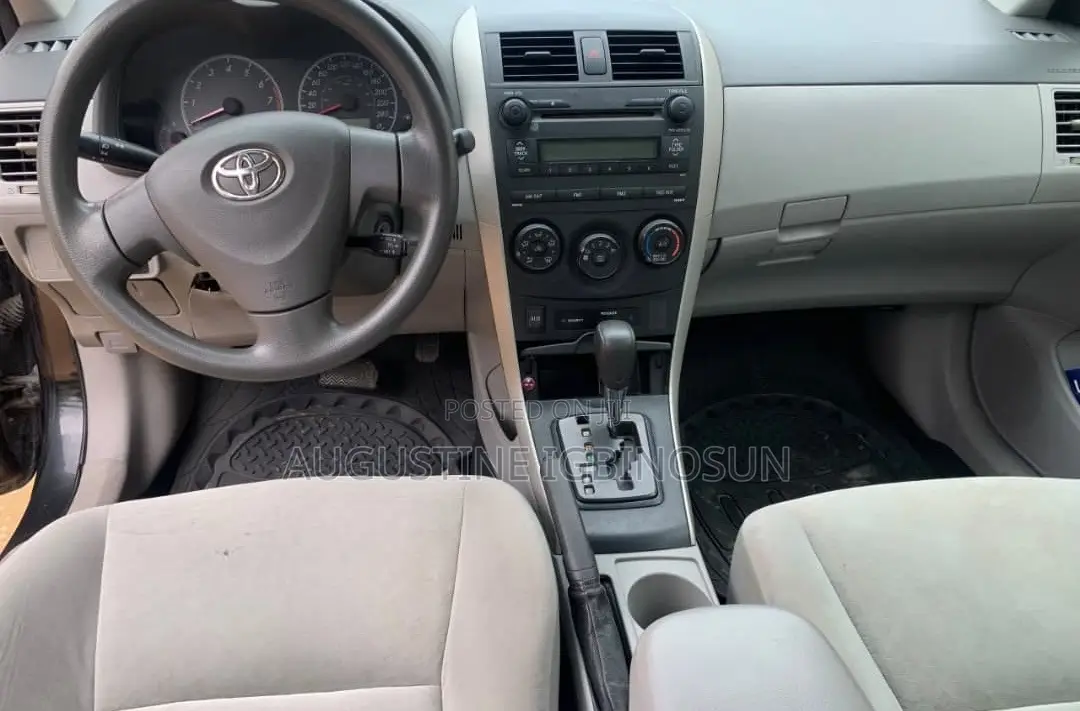 Toyota Corolla 2009 Black
