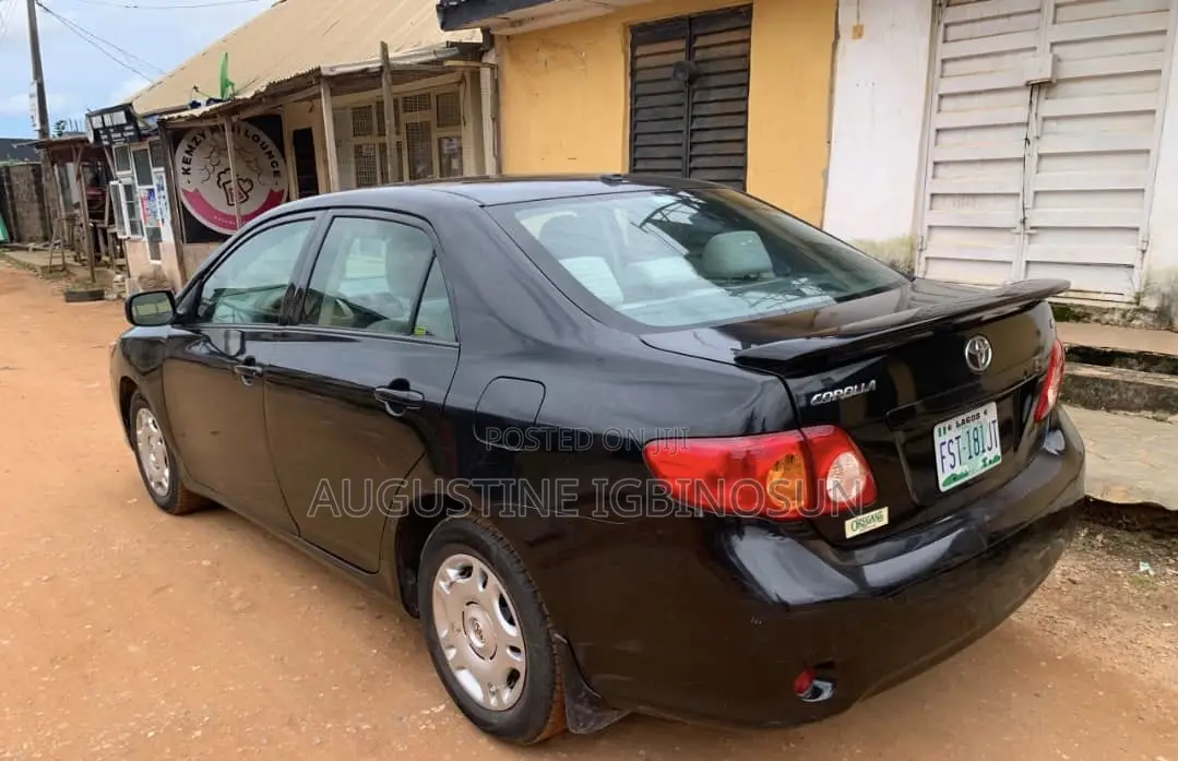 Toyota Corolla 2009 Black