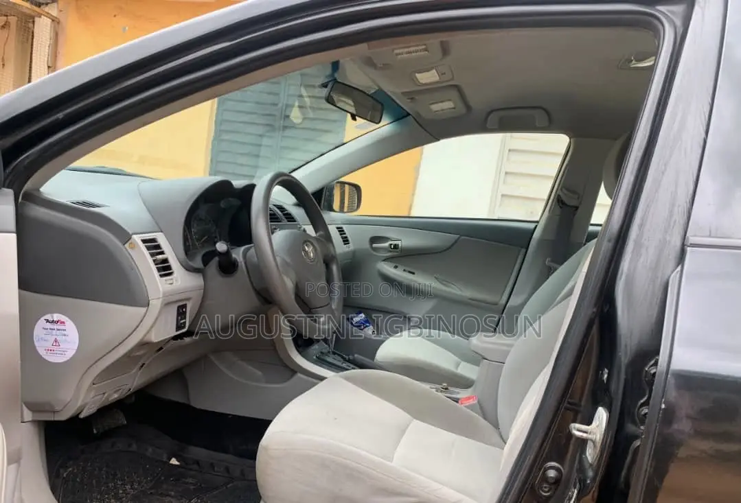 Toyota Corolla 2009 Black