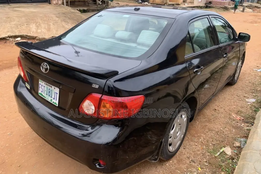 Toyota Corolla 2009 Black