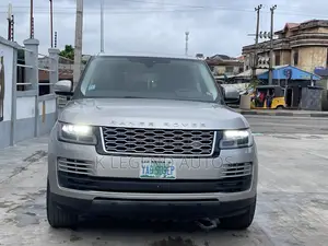 Land Rover Range Rover Vogue 2018 Gold