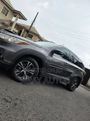 Toyota Highlander 2016
