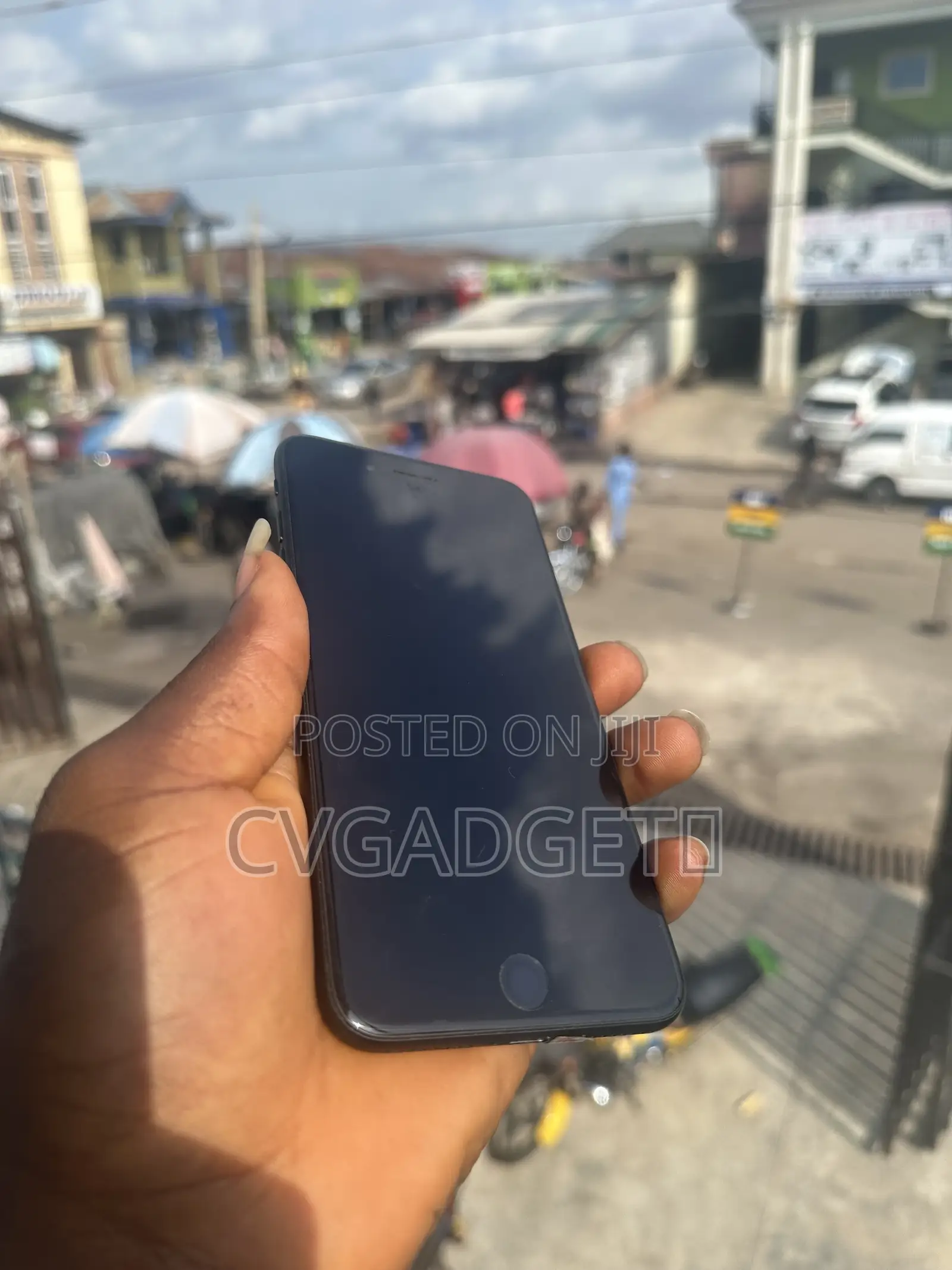 New Apple iPhone 7 Plus 32 GB Black