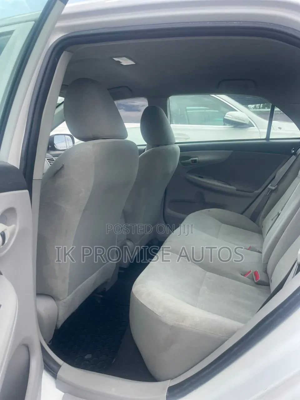 Toyota Corolla 2011 White