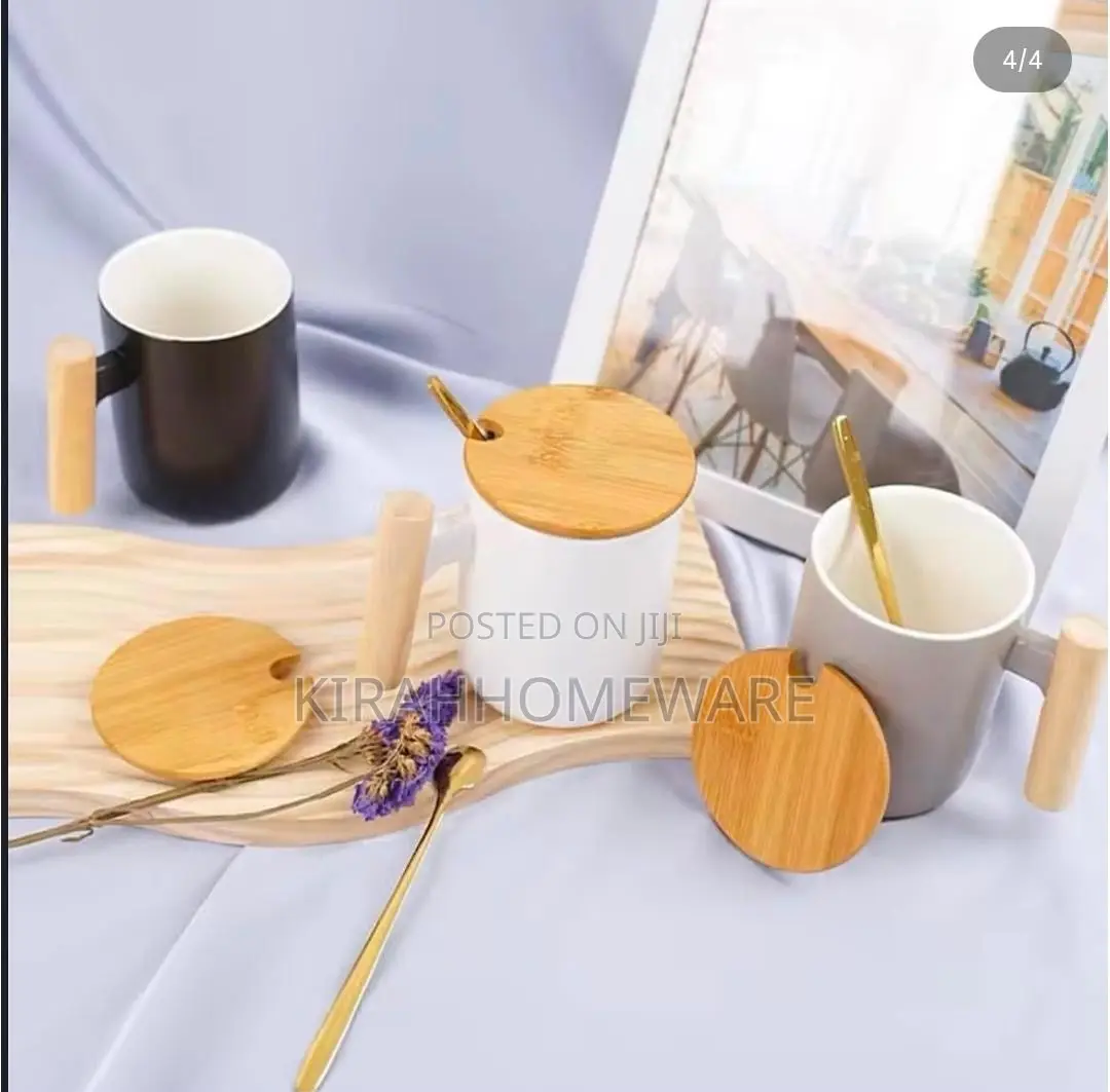 Coffee Cup With Wooden Handle and Cover