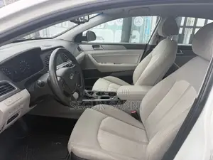 Hyundai Sonata SE 2017 White