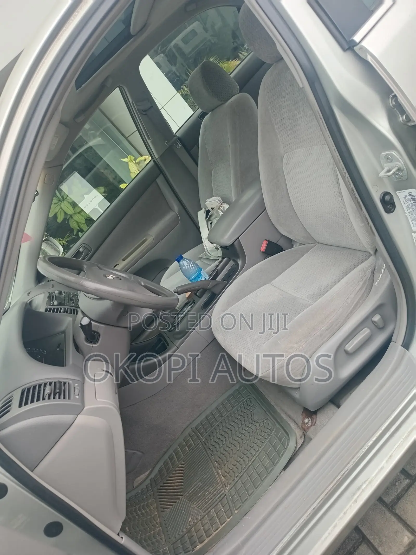Toyota Camry 2005 Gold