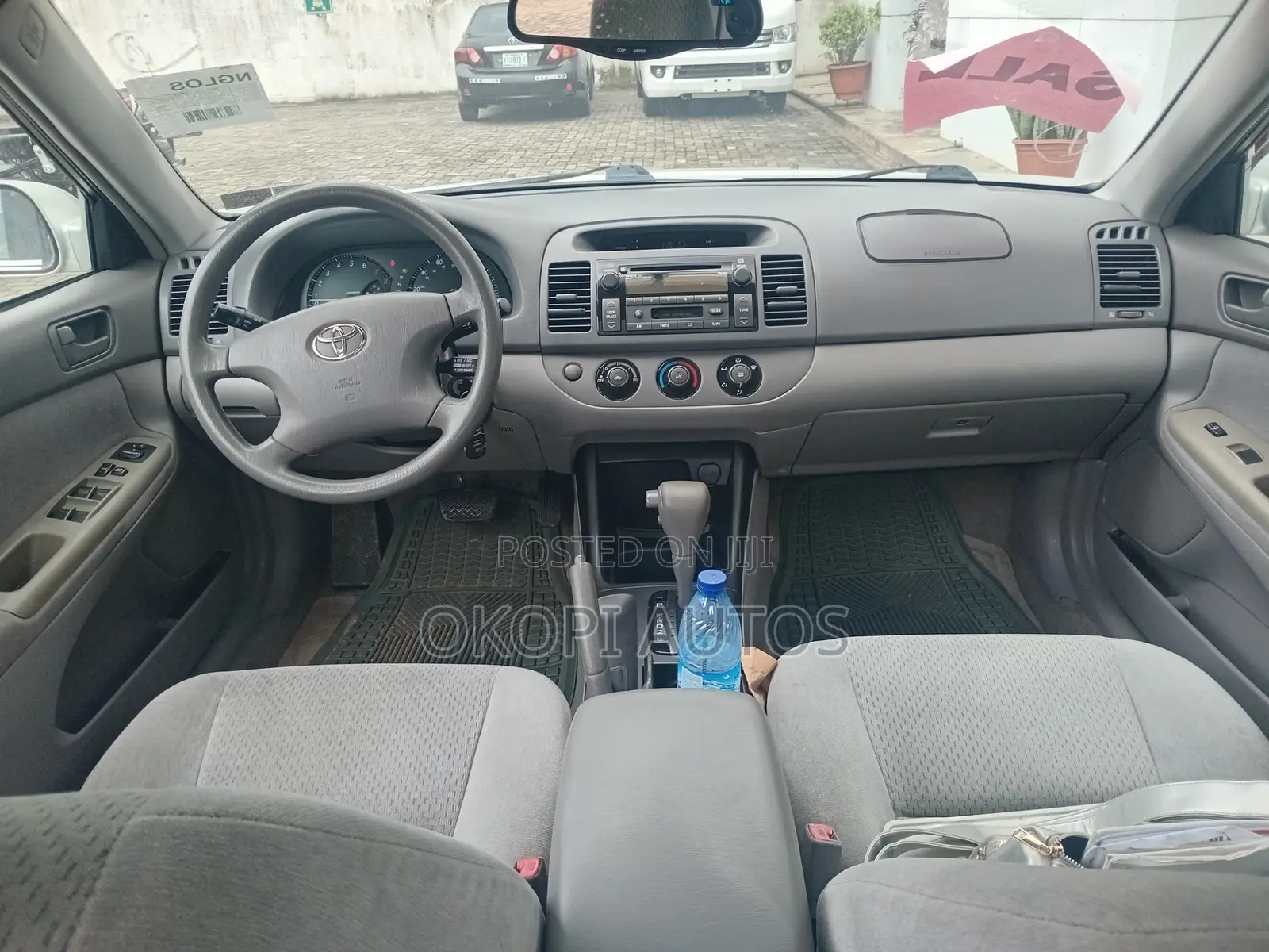 Toyota Camry 2005 Gold