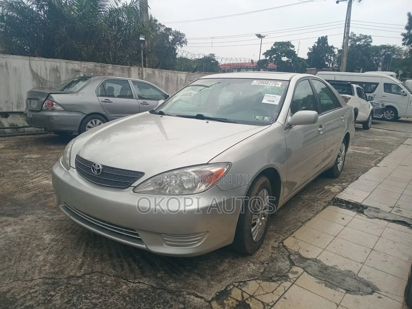 Toyota Camry 2005 Gold