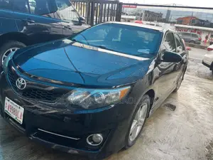 Toyota Camry SE 4dr Sedan (2.5L 4cyl 6A) 2014 Black