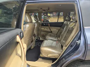 Toyota Highlander Limited 2012 Blue