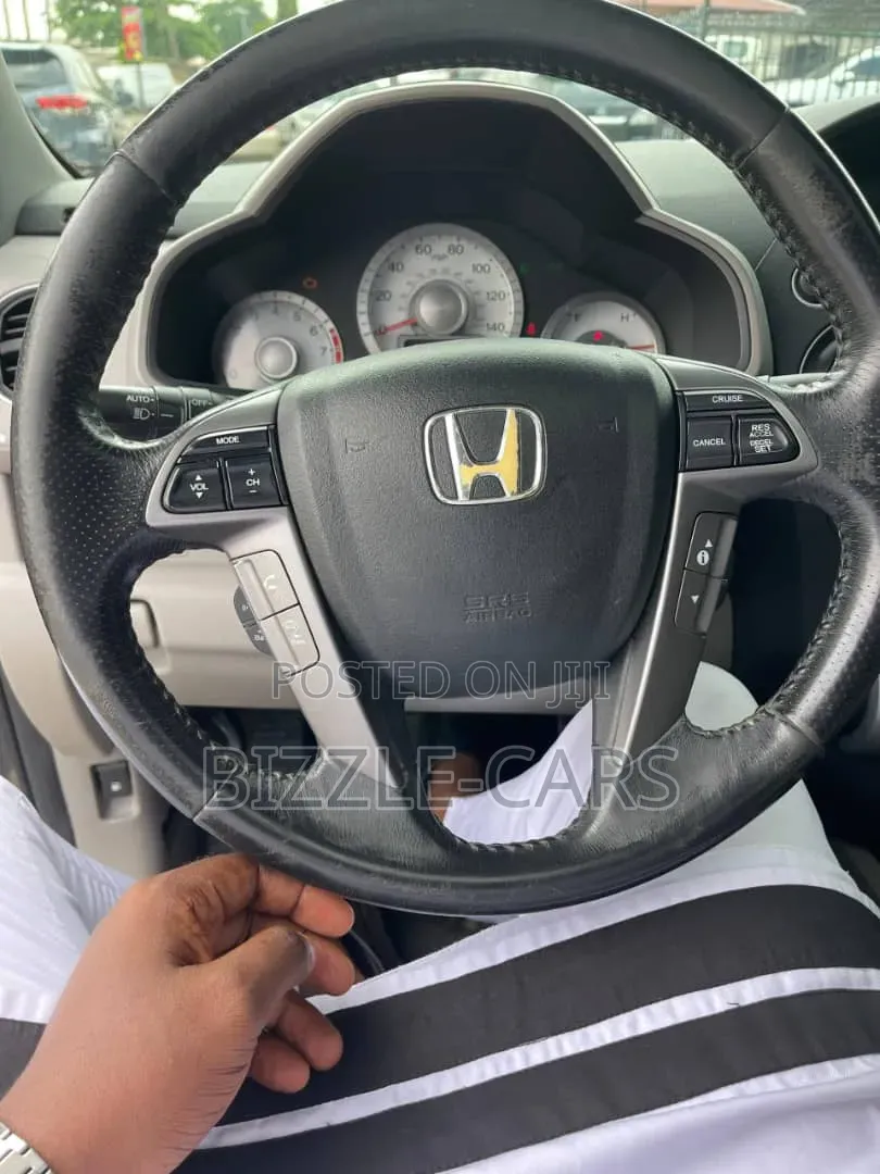 Honda Pilot 2011 Gray