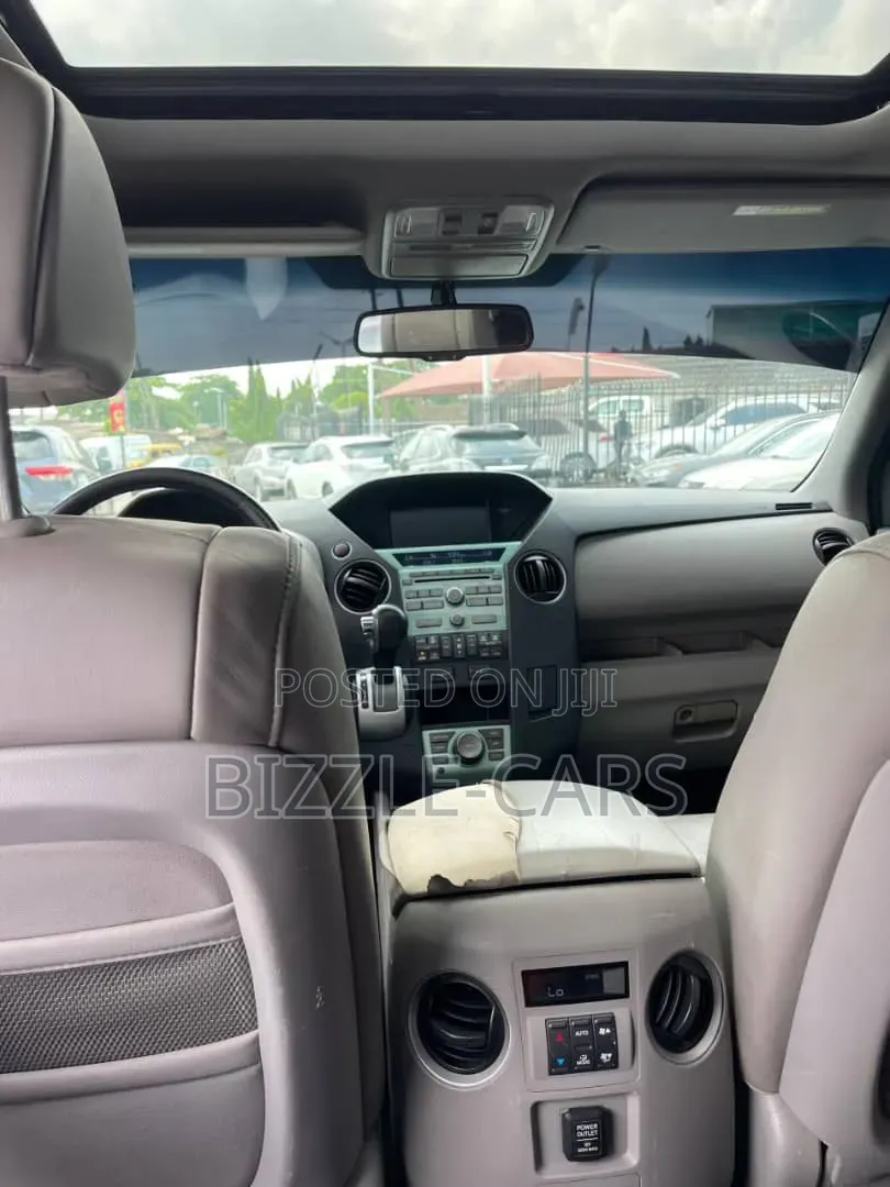 Honda Pilot 2011 Gray