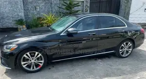 Mercedes-Benz C300 2017 Black