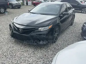 Toyota Camry SE Nightshade FWD 2020 Black