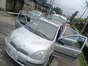 Toyota Yaris 2009 Silver