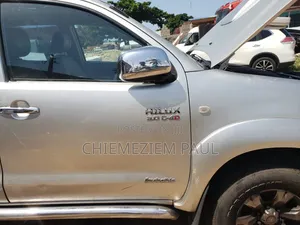 Toyota Hilux 2012 Silver