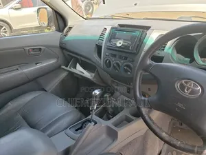 Toyota Hilux 2012 Silver