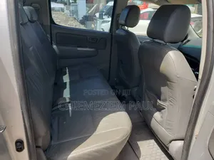 Toyota Hilux 2012 Silver