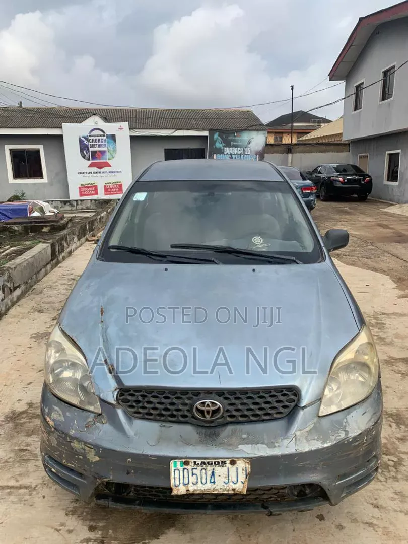 Toyota Matrix 2004 Gray