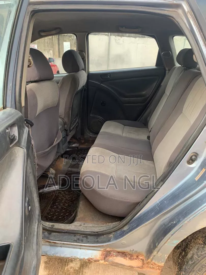 Toyota Matrix 2004 Gray