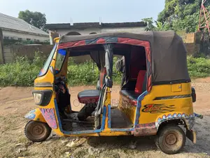 TVS King Deluxe Plus iTouch Start 2023 Yellow