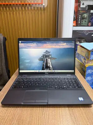 Laptop Dell Precision 15 3541 8GB Intel Core i5 SSD 512GB