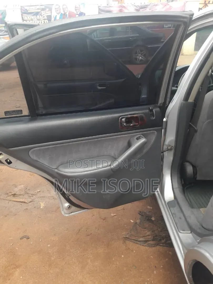 Honda Civic 2005 Silver