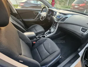 Hyundai Elantra 2014 White