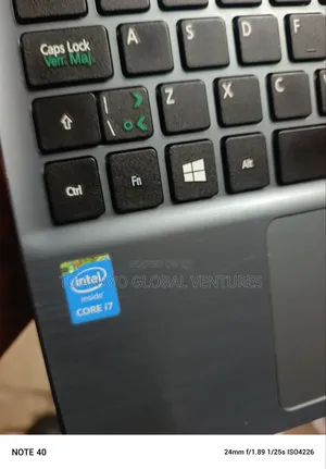 Laptop Acer Aspire E5-531 8GB Intel Core i7 HDD 500GB