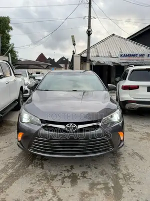 Toyota Camry SE 4dr Sedan (2.5L 4cyl 6A) 2017 Gray