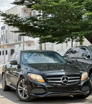 Mercedes-Benz C300 2016 Black
