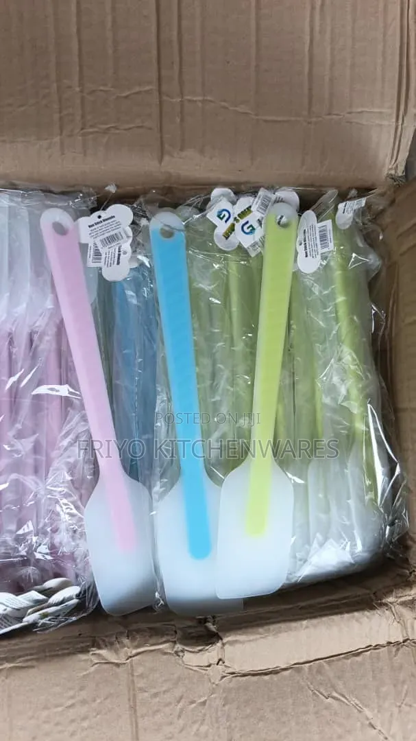 Plastic Spatula
