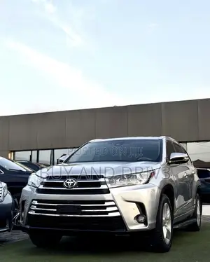 Toyota Highlander Limited Platinum 4x4 V6 (3.5L 6cyl 8A) 2017 Silver