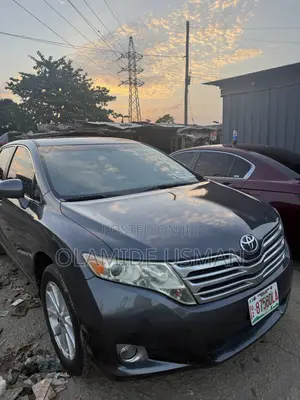 Toyota Venza LE 2011 Gray